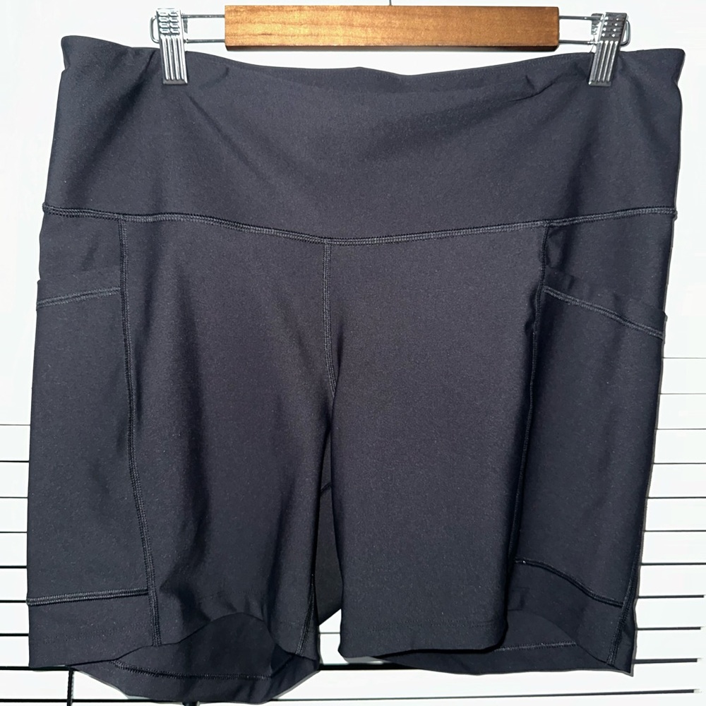 Old Navy Active 6in bike shorts